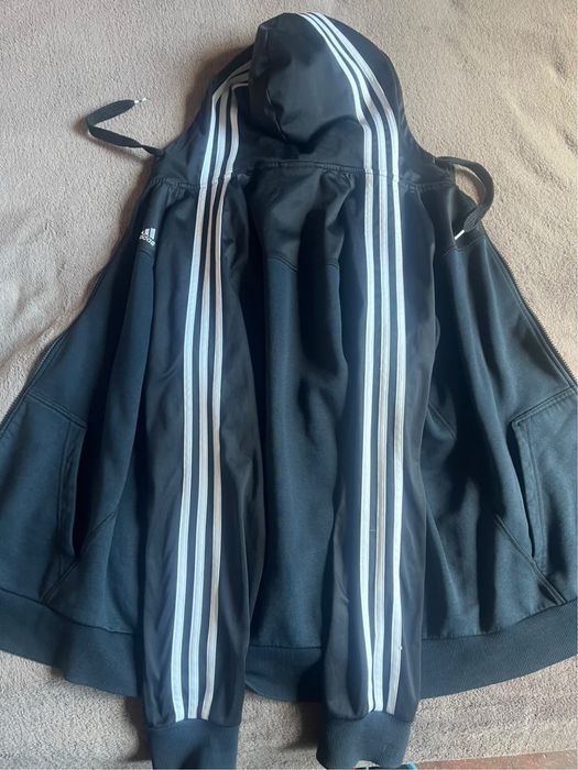 Продавам adidas ленти във отлично състояние са M размер