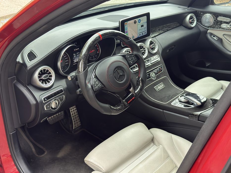 Mercedes-Benz C 400 - Brabus Пакет / Carpay / 64 Цвята Амбиент / Каско