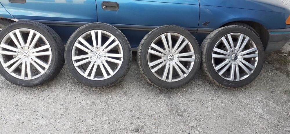 Set 4 Jante Volkswagen R17 5x112 cu anvelope 225/45/17