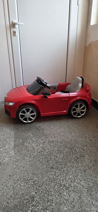 Акумулаторна кола с родителски контрол 6V AUDI TT ЧЕРВЕН