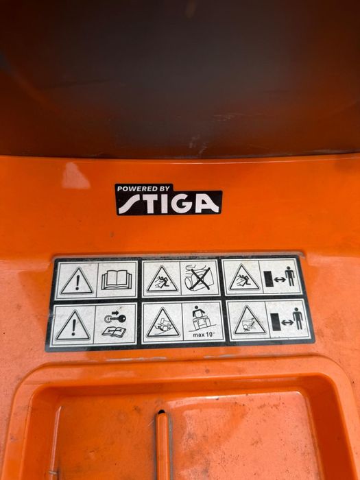 De vânzare tractor de tuns gazon Villager VT 1005 HD