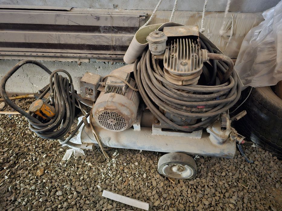 Воздушный компрессор