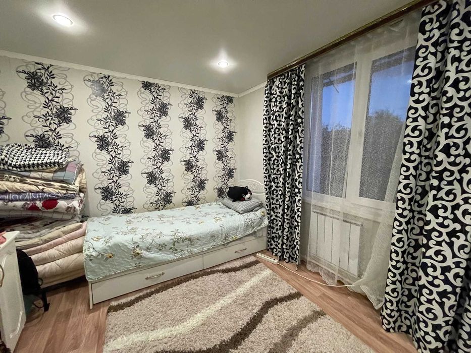 Продаётся половина дома п. Киевский!