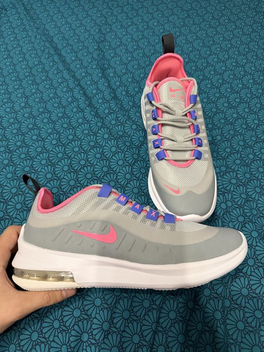 Nike airmax axis