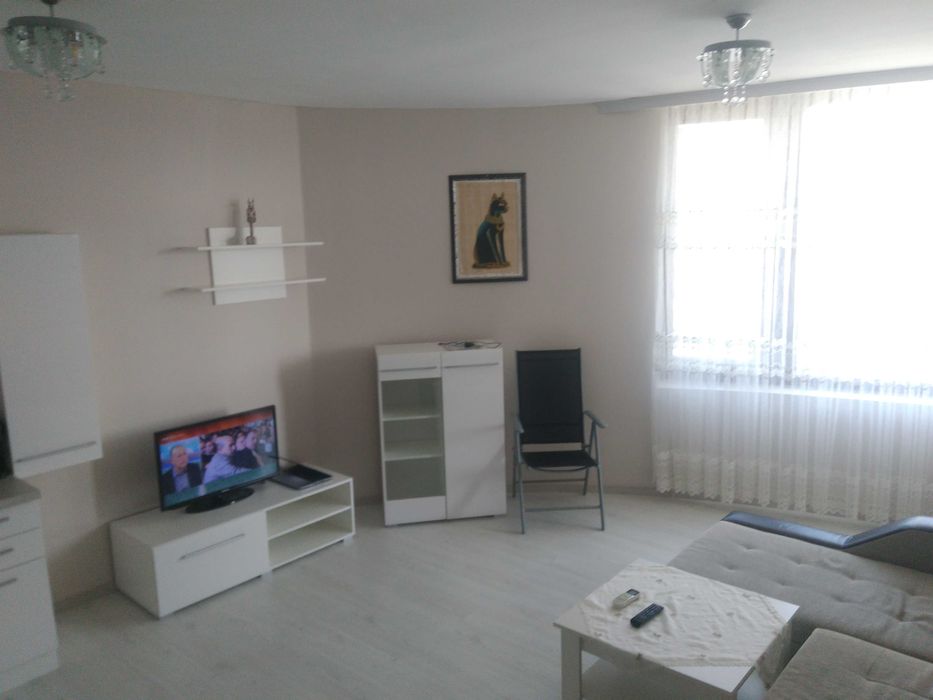 Дава се под наем Двустаен апартамент в Варна, Трошево - 66 кв.м за 648.21 € - Снимка #1