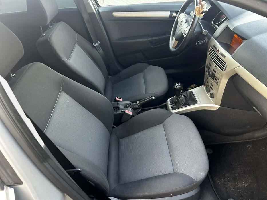 Vând Opel Astra H 1.9 cdti 120cp 6+1 trepte unic proprietar