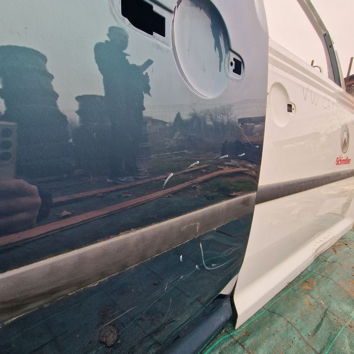 VW Caddy 2019 предна дясна врата задна дясна врата