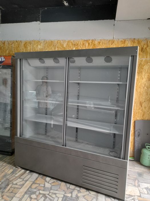 Xaladelnik,vetrinniy