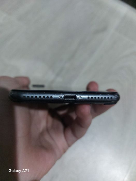 Продам айфон 8+ идеал