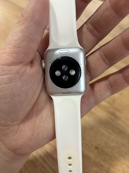 Продам Apple watch 3 series 38mm