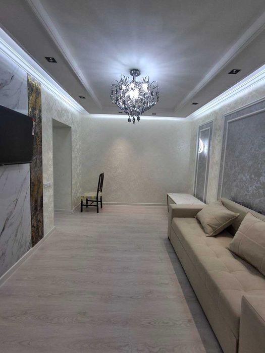 Продается квартира в Яшнабадском районе Дубовая 1-ком Кирпич 1-этаже