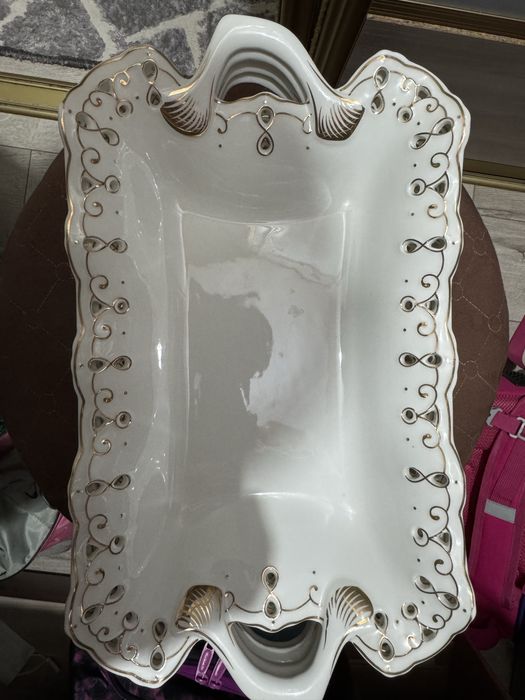 Посуда. Хлебница