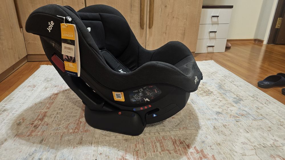 Автокресло Joie tilt