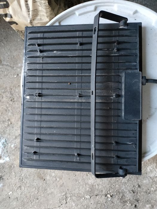 Прожектор отличный состояние