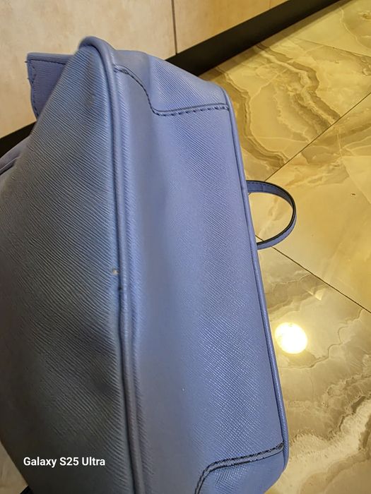 Rucsac Guess stare bună mici urme de purtare vezi foto