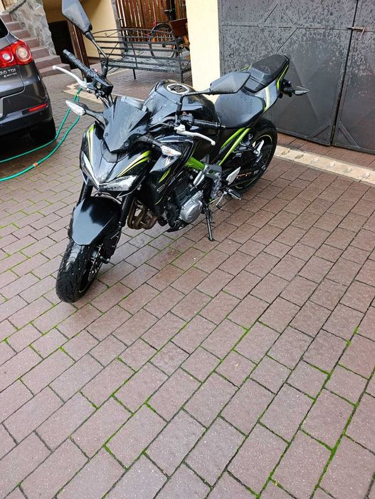Vând Kawasaki Z900