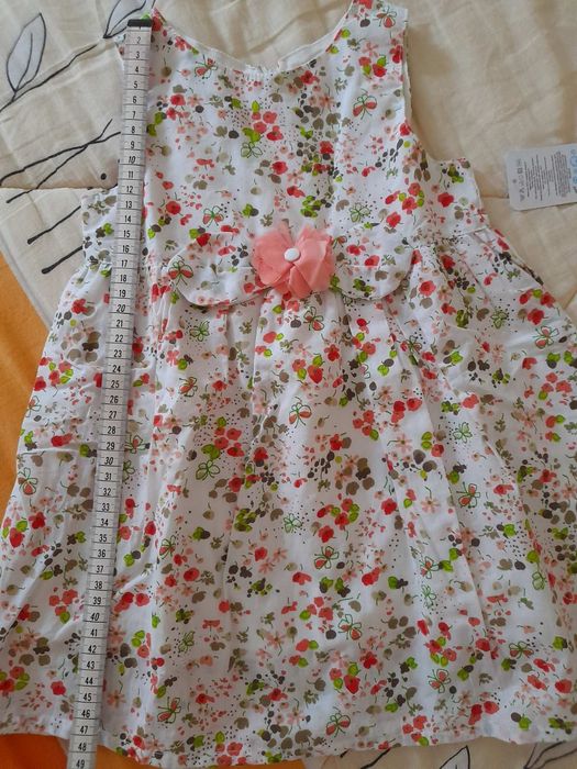 Детски рокли за 2-3 годишни. Цените са 20 лв за рокля, а плетените 15