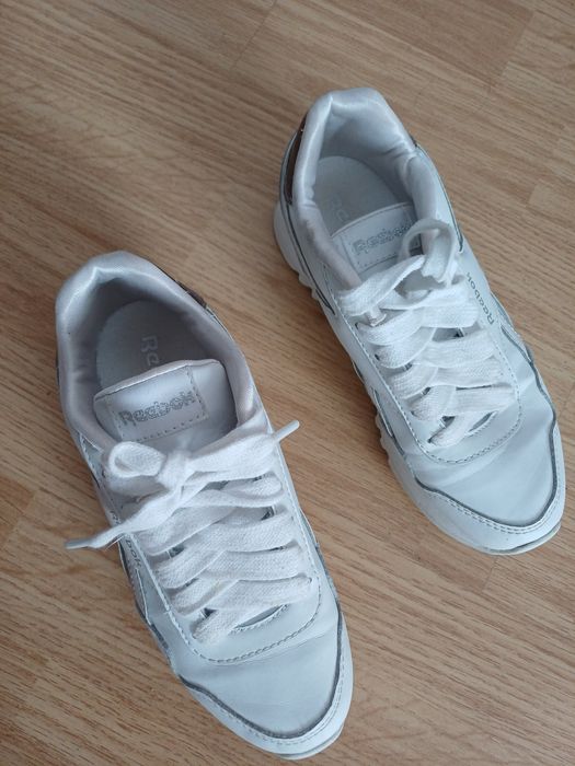 Adidas fetite nr 31.5