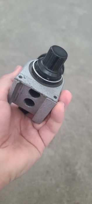 На запчасти ИЛИ восстановление микроскоп МБС 1+окуляры