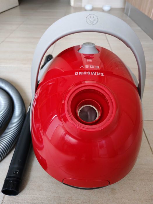 Aspirator  cu sac NOU 1500 wati