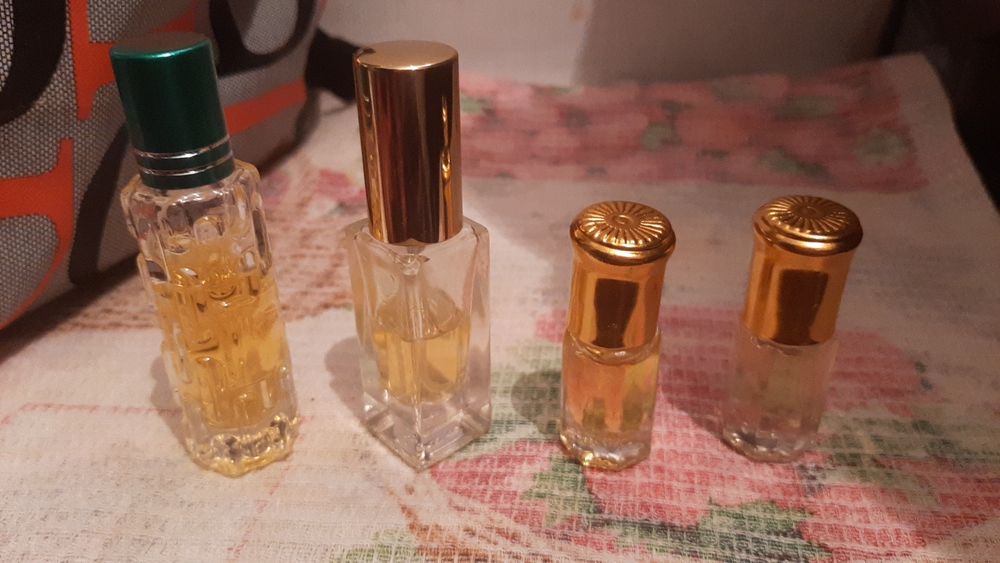 Парфюм женские два разных видов