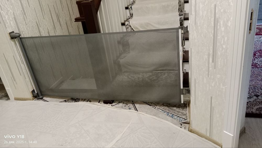 детская безопасность, защитные ворота на лестнице