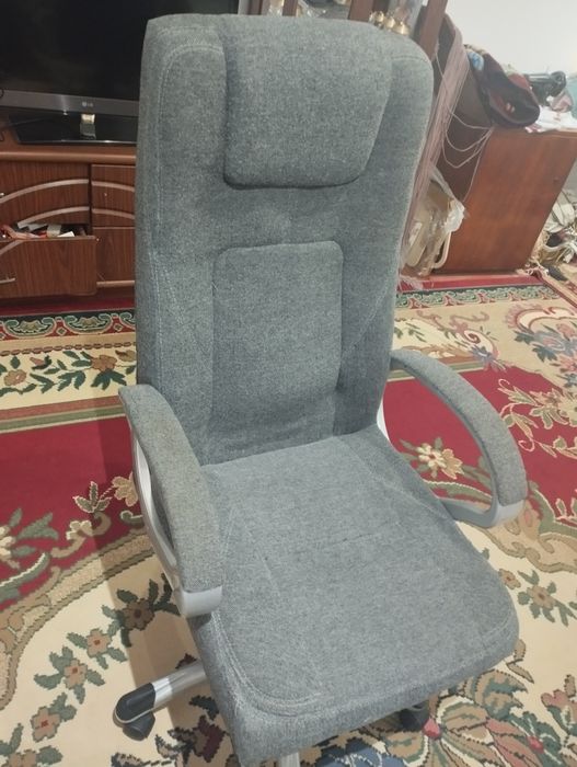 Продам кресло офисное