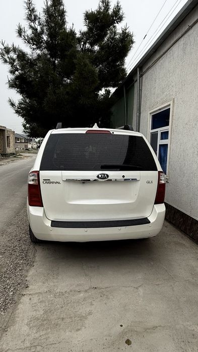 Kia Carnival 2009 — 2