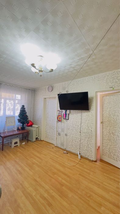 Продается 3 х комнатная квартира (4мкр)