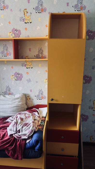 Мебель спальня и детская даром