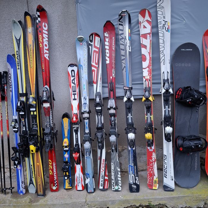 Ски и аксесоари.