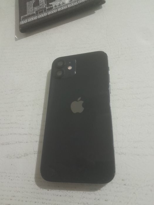 iPhone 12 продам