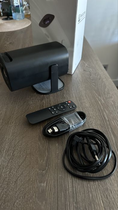 «Проектор Android FHD/HD + HDMI + Bluetooth — почти новый»