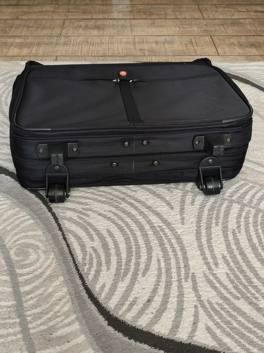 Geantă de voiaj pentru costume swiss (garment bag)
