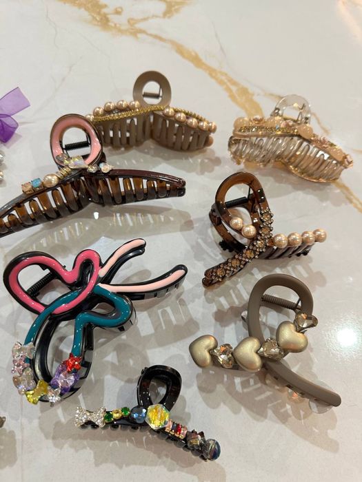 Заколки разные новые