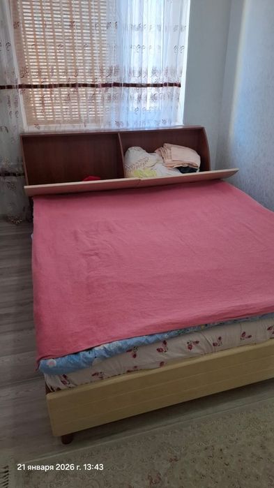 Продам спальный гарнитур