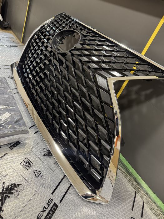 Решетка Lexus RX