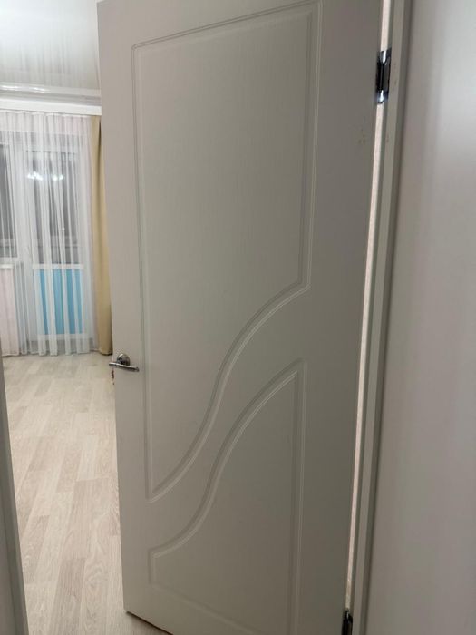 Продаются б/у двери в хорошем состоянии, с ручками