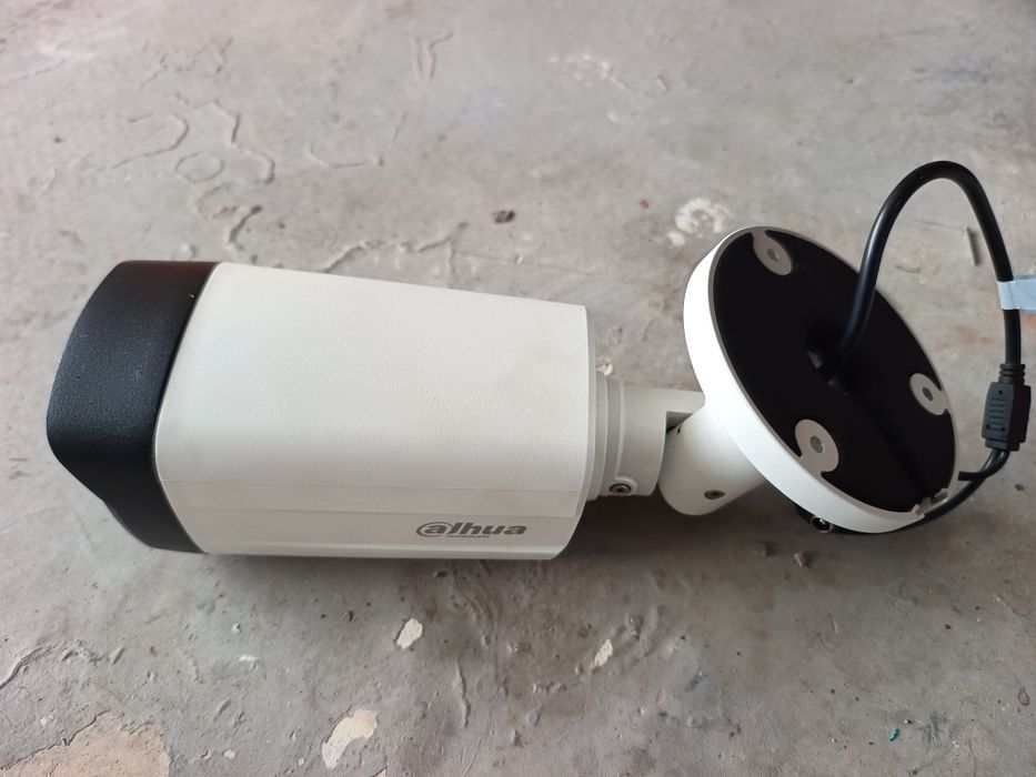 Camere Dahua HDCVI, 80metrii IR