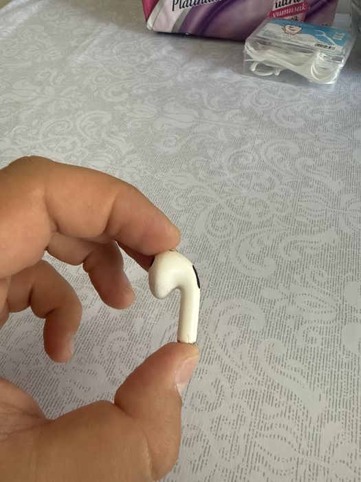 Правый R наушник Airpods 3 Apple
