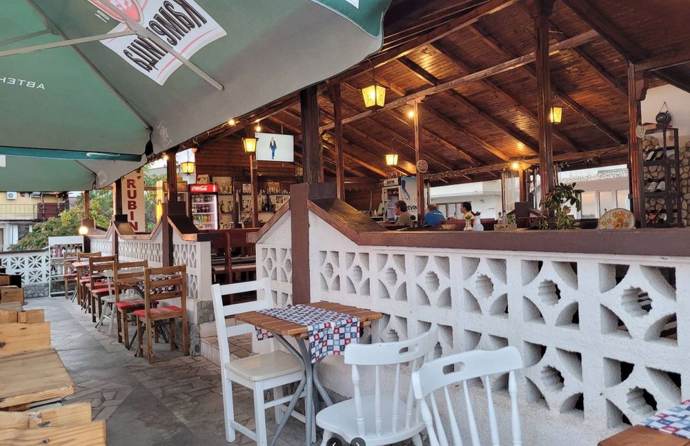 2 ресторанта под наем – център Св. Влас