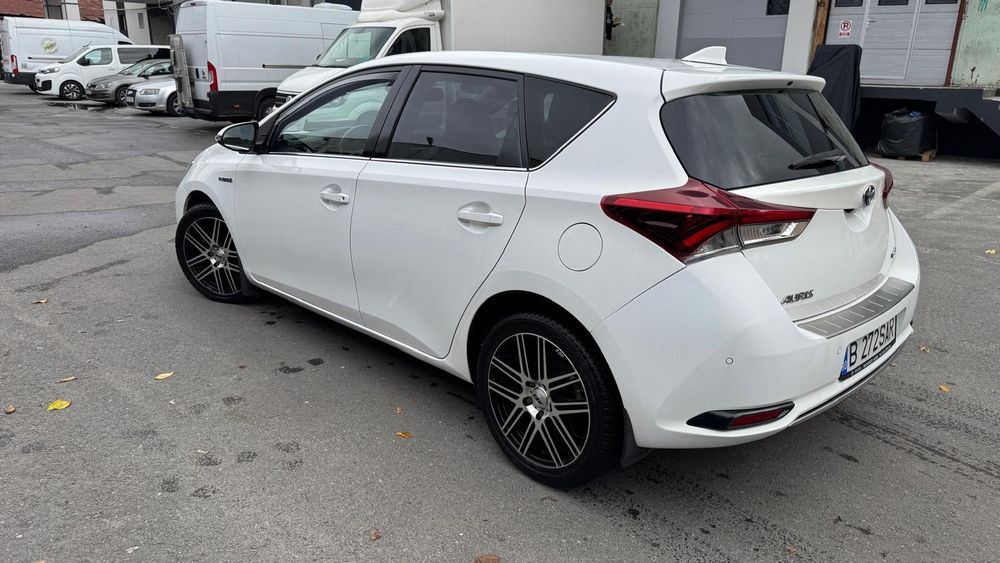 TOYOTA Auris 2017 — imagine 3