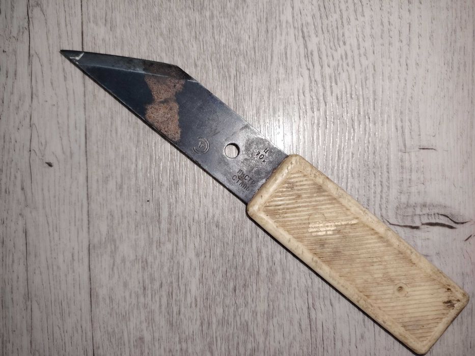 Сапожный нож заводской с рукояткой новый не точеный