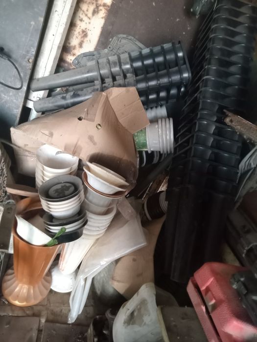 Продам вазы цветочные приставки и.т.д.