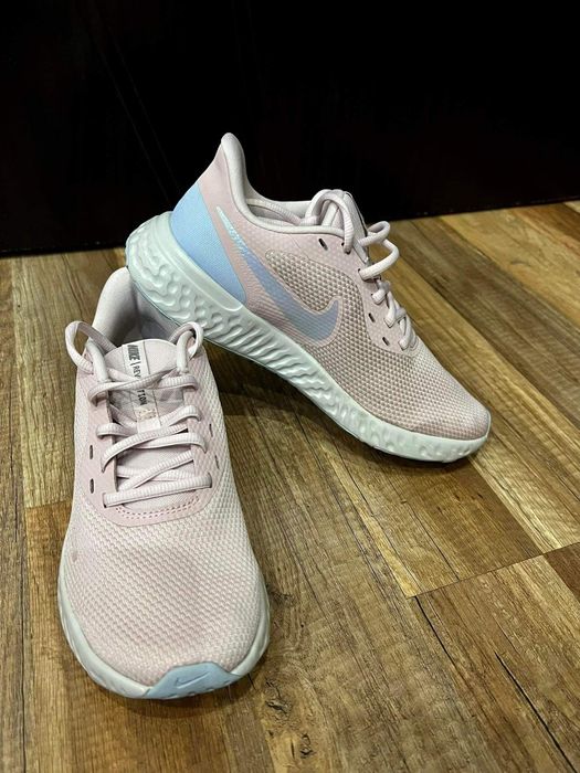 Нови Маратонки Nike