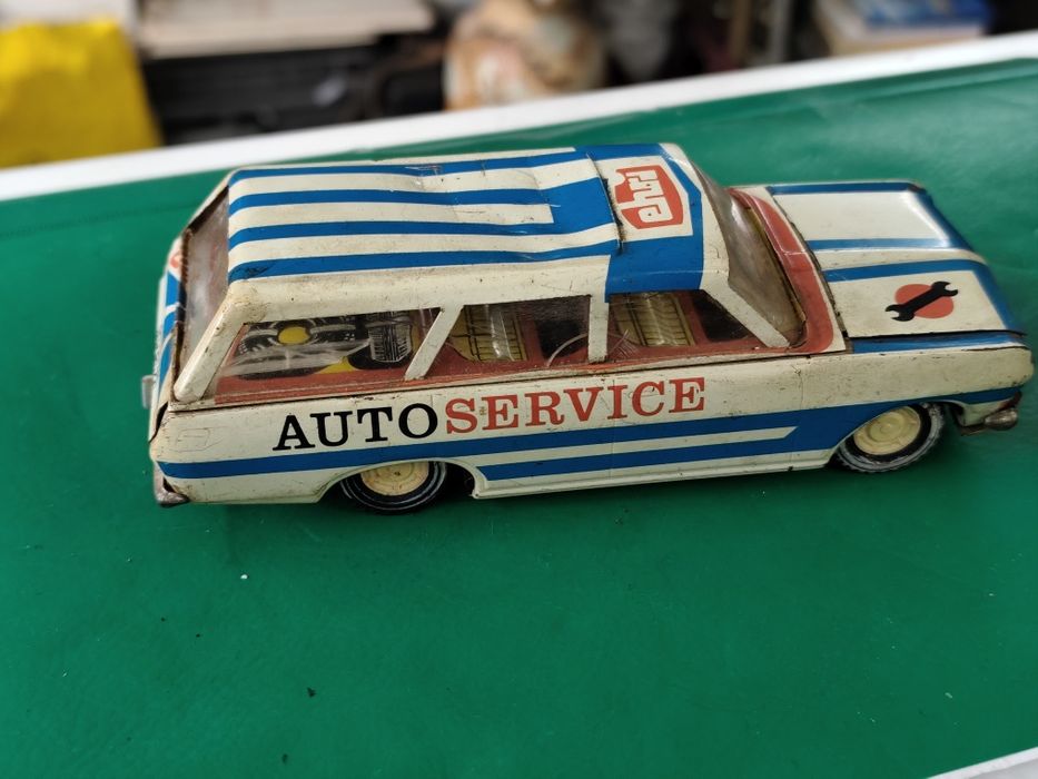 Ламаринена играчка количка EHRI DDR Opel Rekord