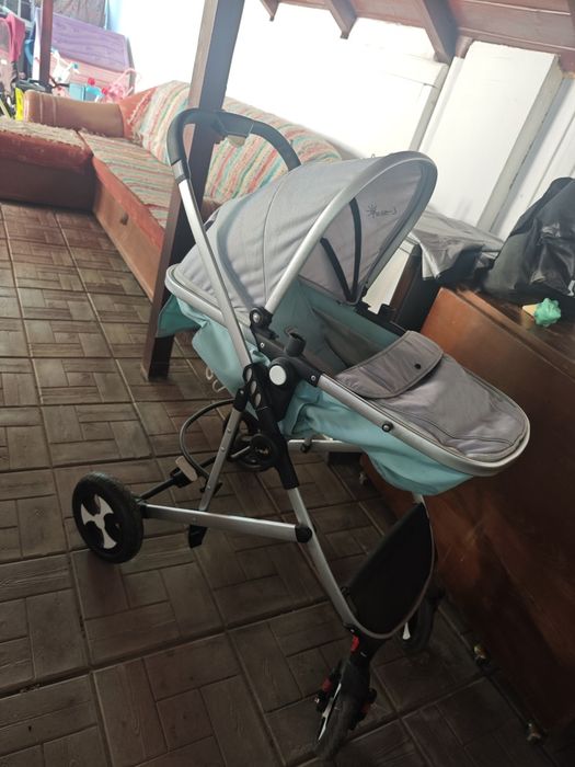 Carut bebe albastru deschis