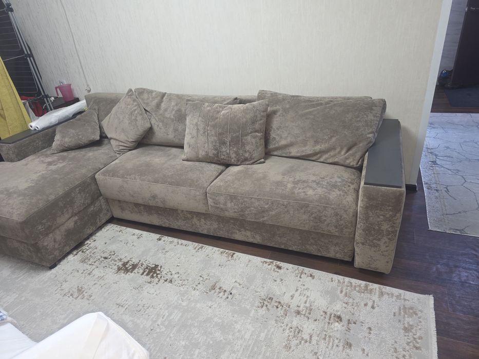 Диван раскладывается с ящиками