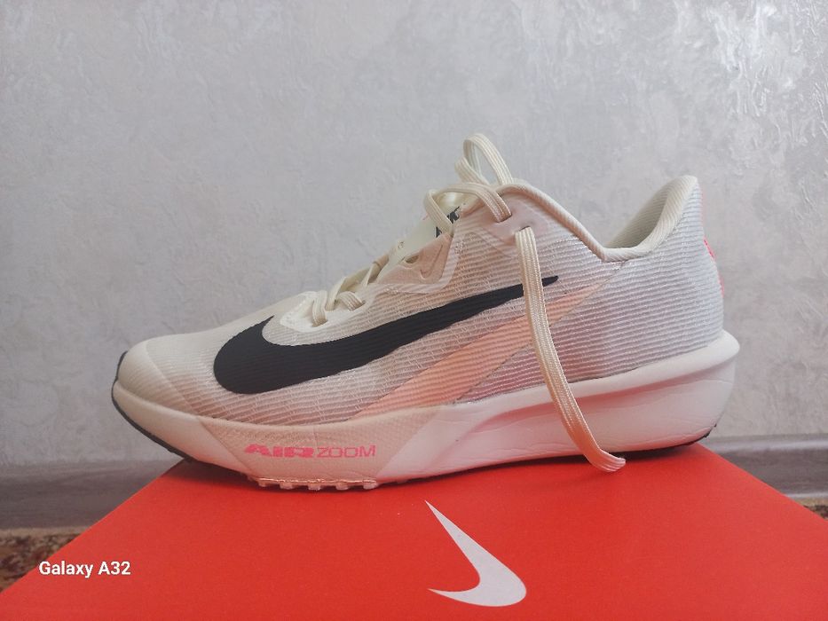 Nike Air zoom rival fly 4
