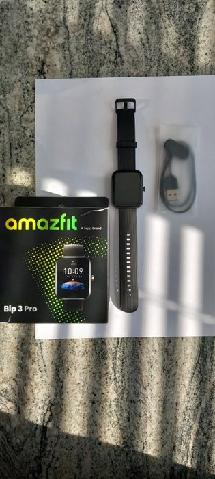 Смарт часовник Amazfit Bip 3 Pro